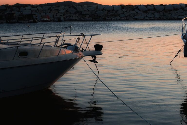best underwater boat lights — MarineGearGuide.com